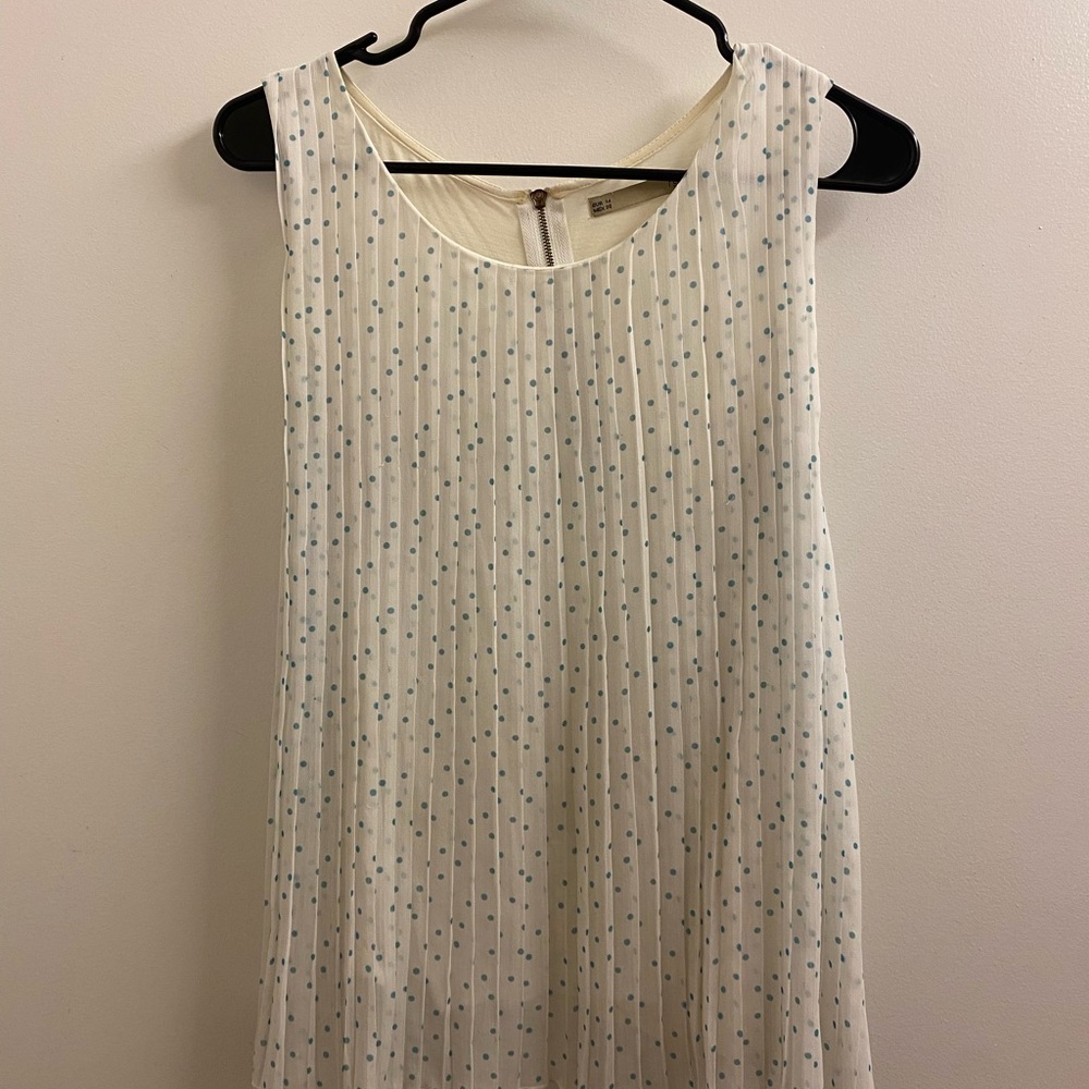 Polka dots blouse‎